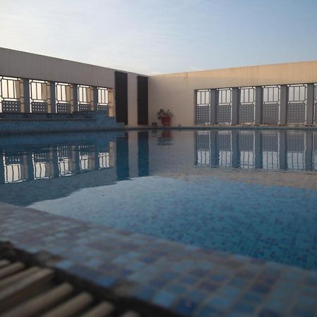 Savoey Hotel Лахор Екстер'єр фото
