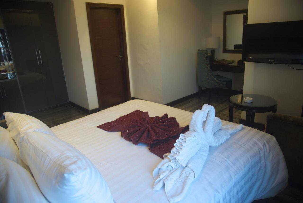 Savoey Hotel Лахор Екстер'єр фото