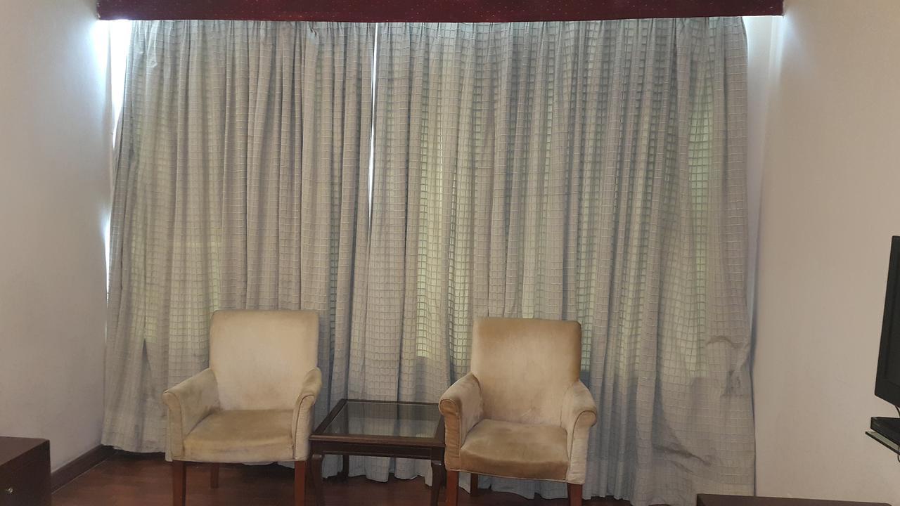 Savoey Hotel Лахор Екстер'єр фото
