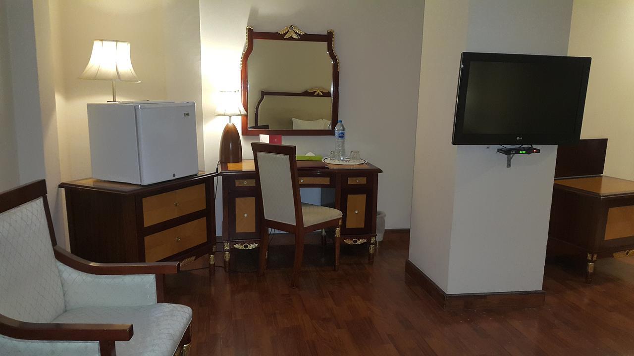 Savoey Hotel Лахор Екстер'єр фото