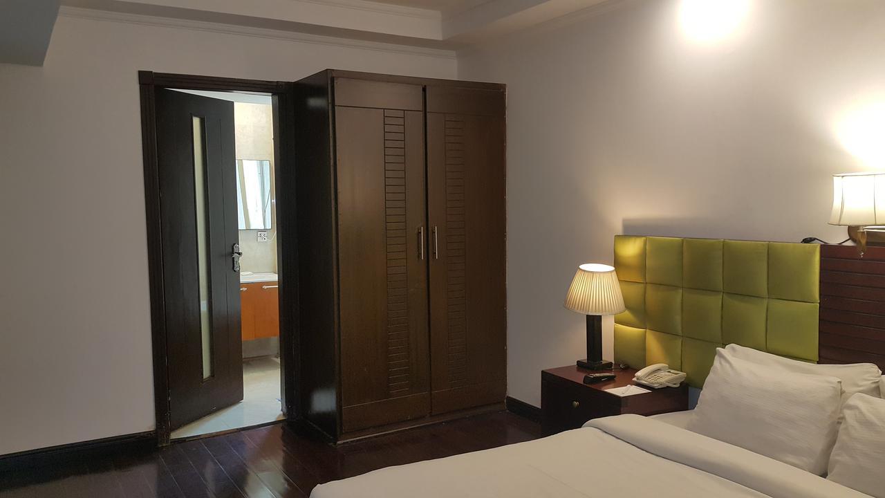 Savoey Hotel Лахор Екстер'єр фото
